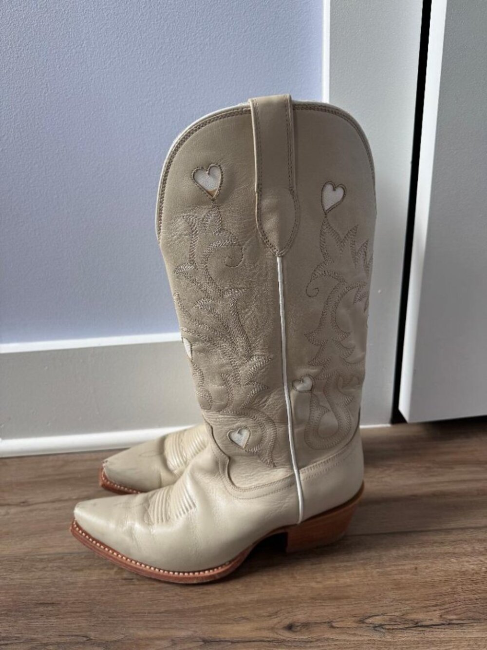Tecova The Annie Hearts boots